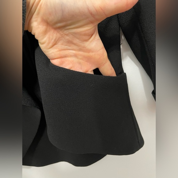 WILFRED Chevalier Blazer Short - Picture 4 of 6